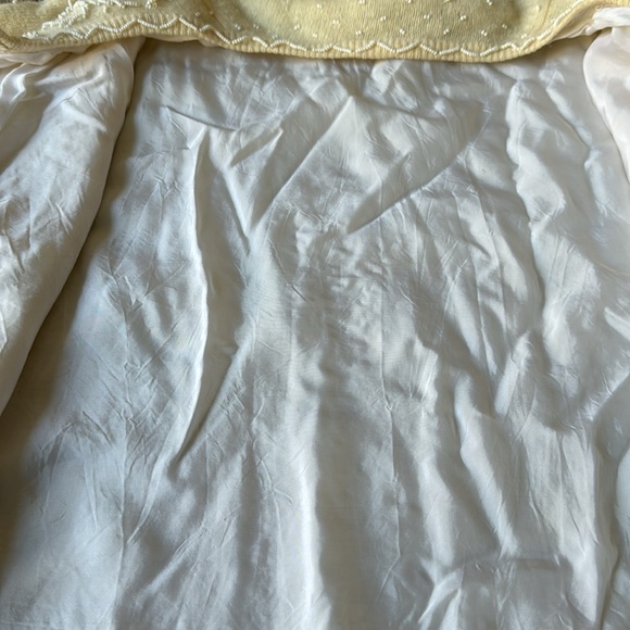 Vintage beaded cream button down sweater/cardigan - Picture 4 of 6